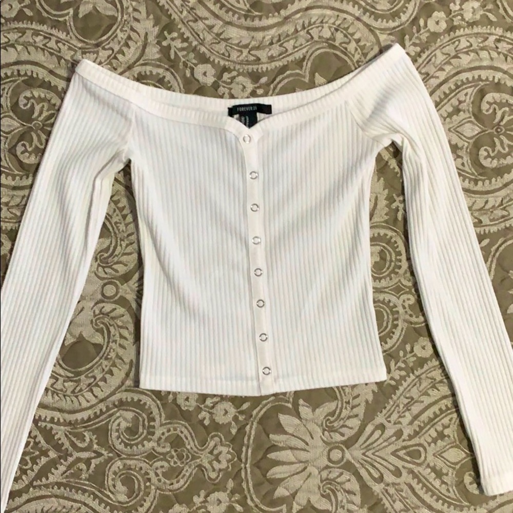 New white long sleeve top